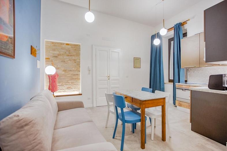 Villino Mari Camere Con Parcheggio Privato Gratuito Ascoli Piceno Eksteriør billede